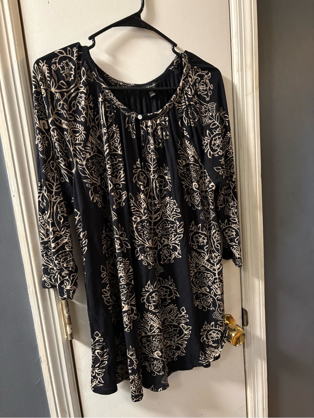 Lucky Brand Black Tunic with Cream Botanical Print size XL